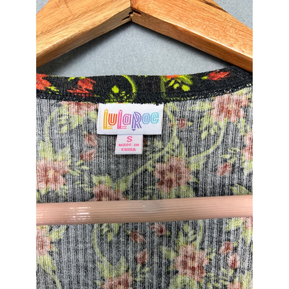 LuLaRoe Sarah Cardigan Black Small Floral Long Sleeve Open Front Pockets Ribbed - Picture 2 of 10